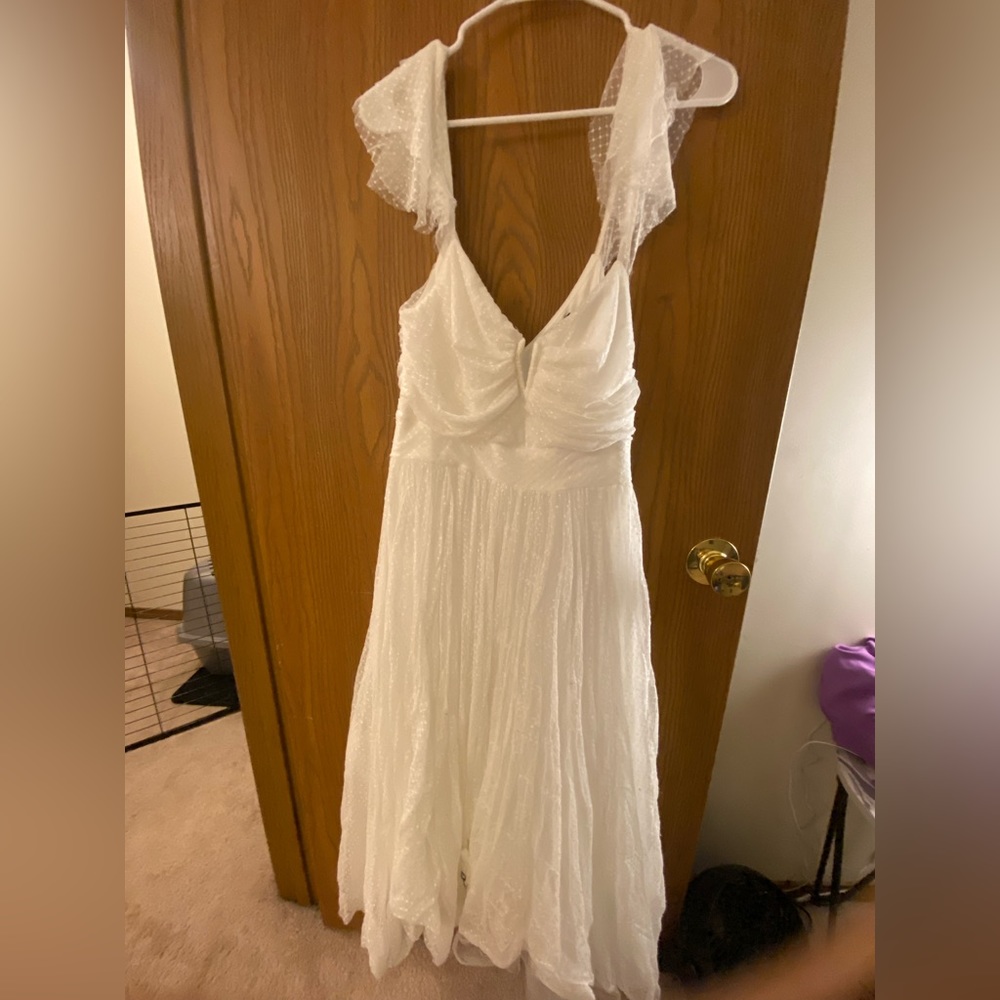 Medium off shoulder lulus dress- white a line